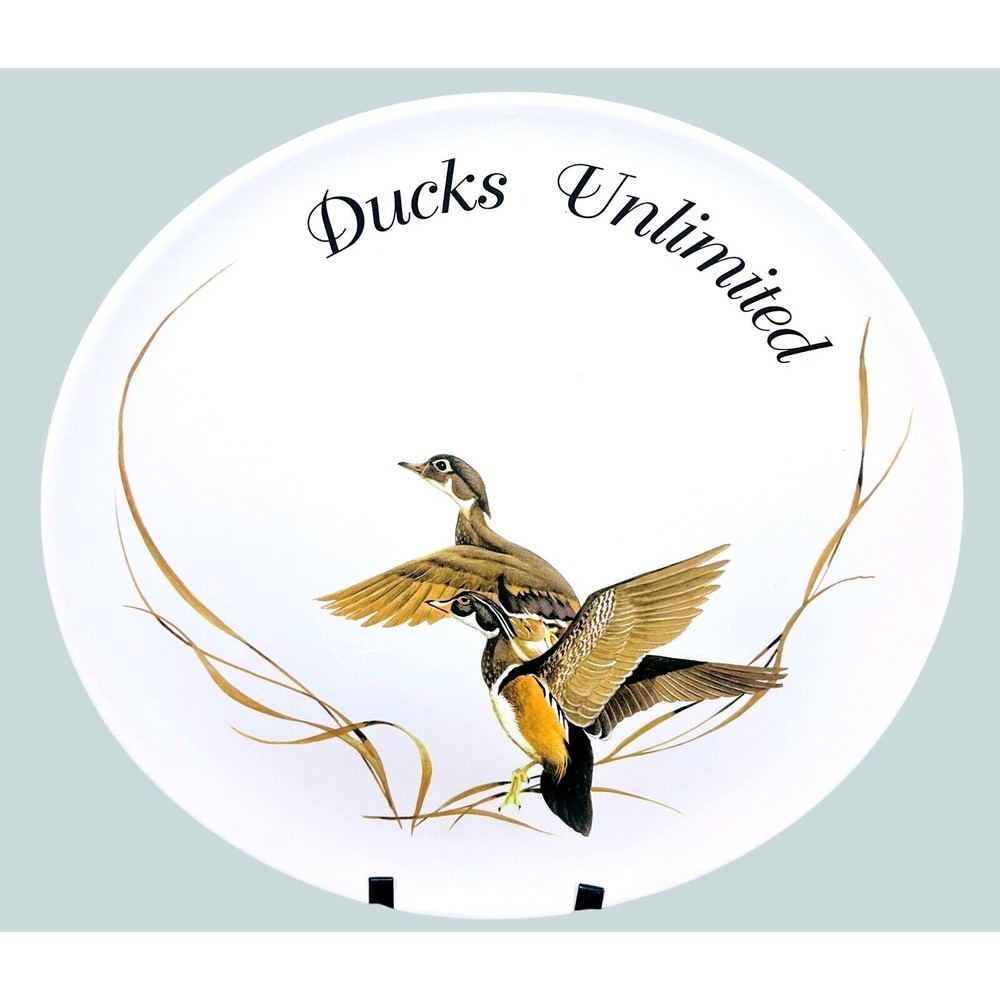Large~ Ducks‎ Unlimited round plate, wood ducks in flight by artist Art Lamay